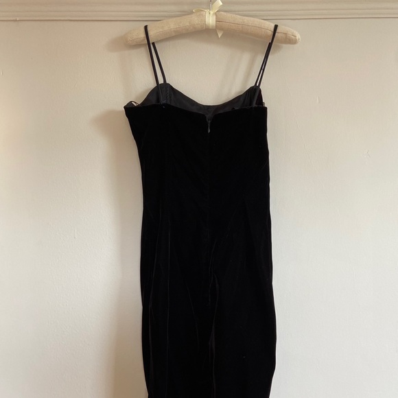 Vintage Black Velvet Wiggle Dress - Picture 7 of 9